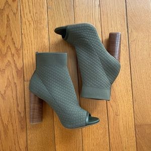 Gianni Bini Sock Heels